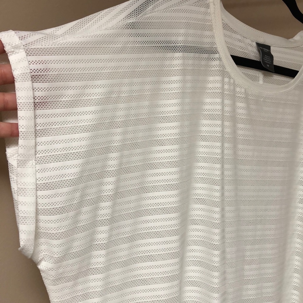 Sheer t-shirt - Picture 4 of 5